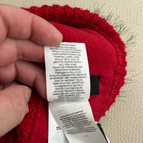 NWT - Polo Ralph Lauren Wool Blended Crown Logo Pom Pom Beanie - Picture 5 of 5